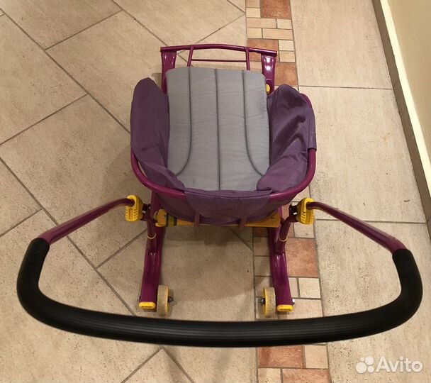 Детские зимние санки с колесами и подстилкой