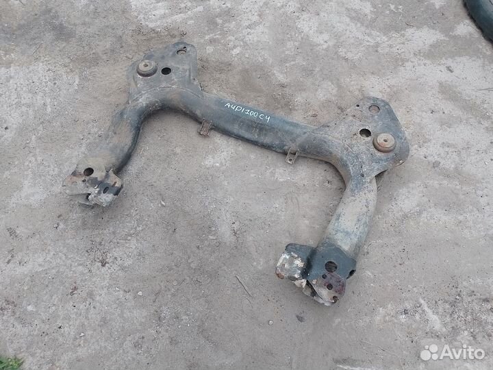 Подрамник передний Audi 100 C4 A6 C4