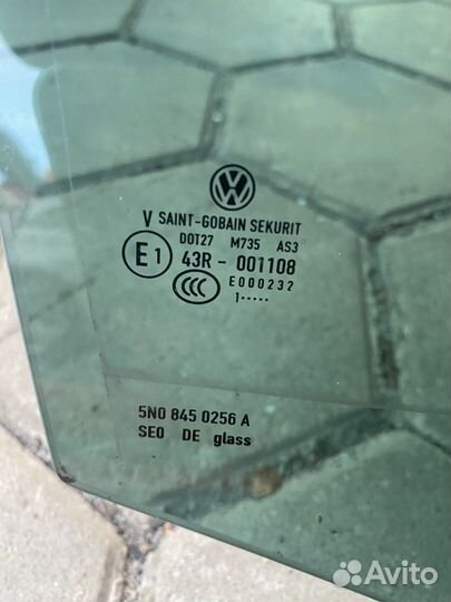 Стекло заднее правое Volkswagen Tiguan