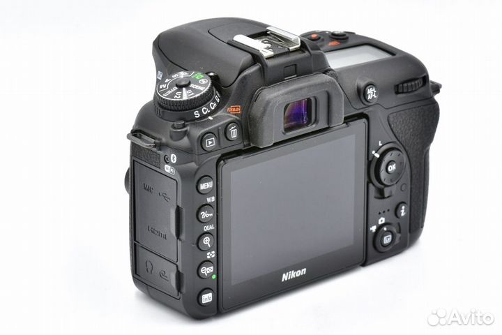 Фотоаппарат Nikon D7500