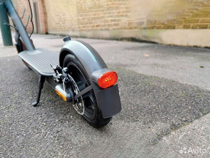 Электросамокат Xiaomi Mi Electric Scooter Pro 2