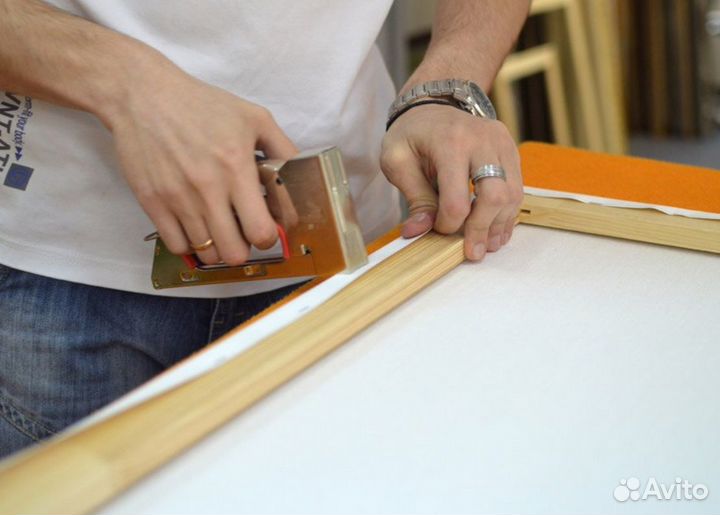 Мастер на производство картин в типографию