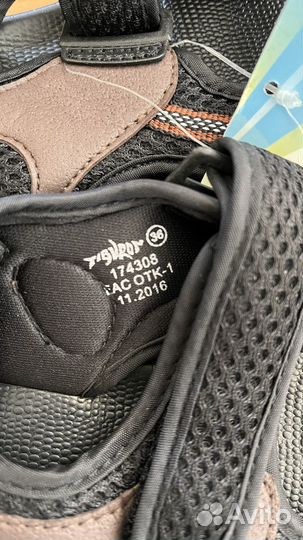 Сандали новые