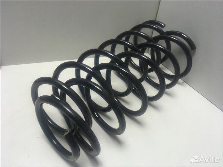 Пружина передняя Volkswagen Golf Iii/Vento