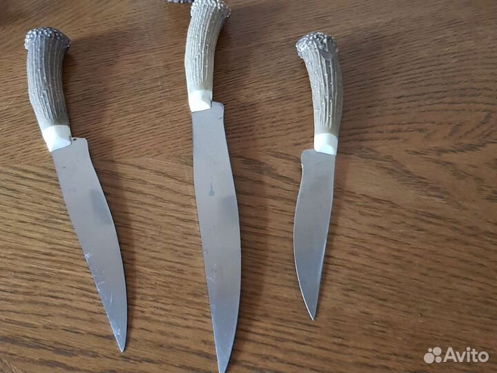 Кухонные ножи на подставке