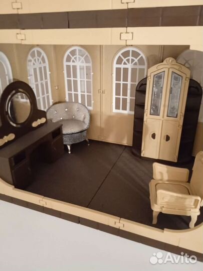 Кукольный домик с мебелью большой