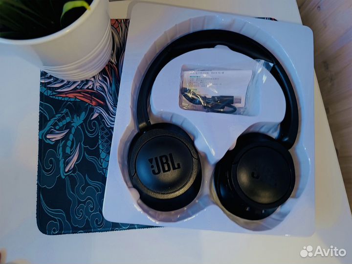 Беспроводные наушники jbl