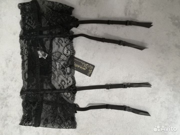 Женский пояс для чулок