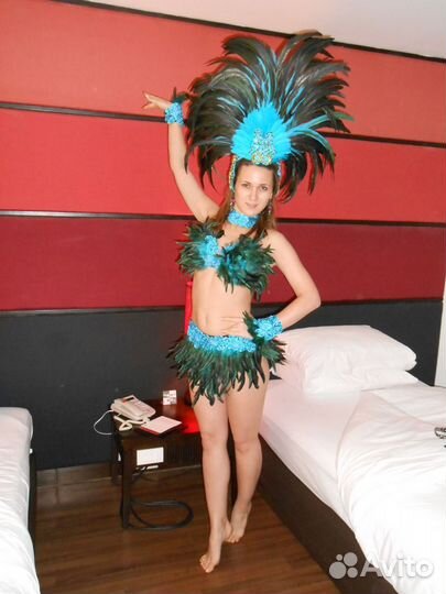 Танцевальный костюм для бразильской самбы