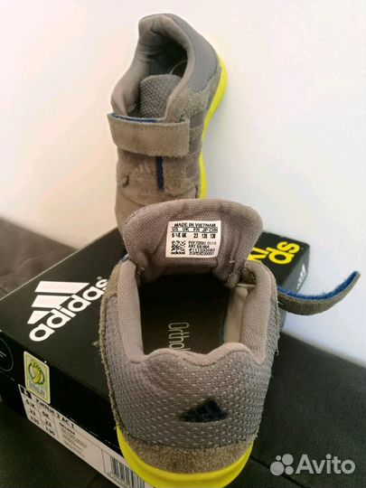 Кроссовки adidas