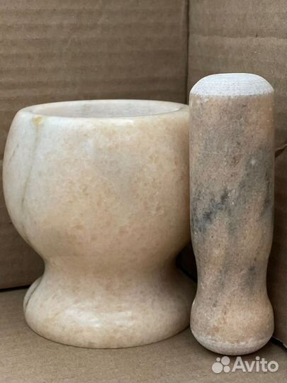 Мраморная ступка с пестиком