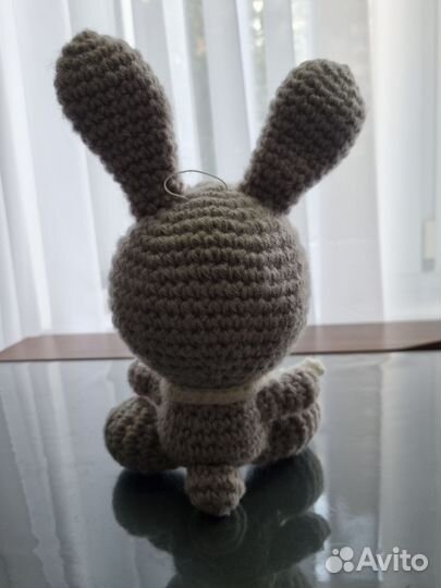 Вязаный заяц