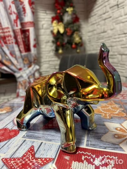 Фигурка слона