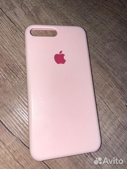 Чехлы на телефон