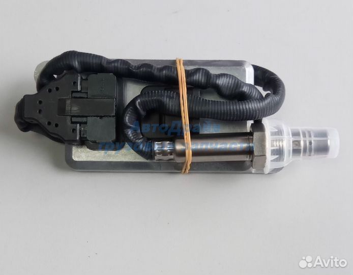 Датчик азота NOx MAN TGA TGS TGX 51154080015