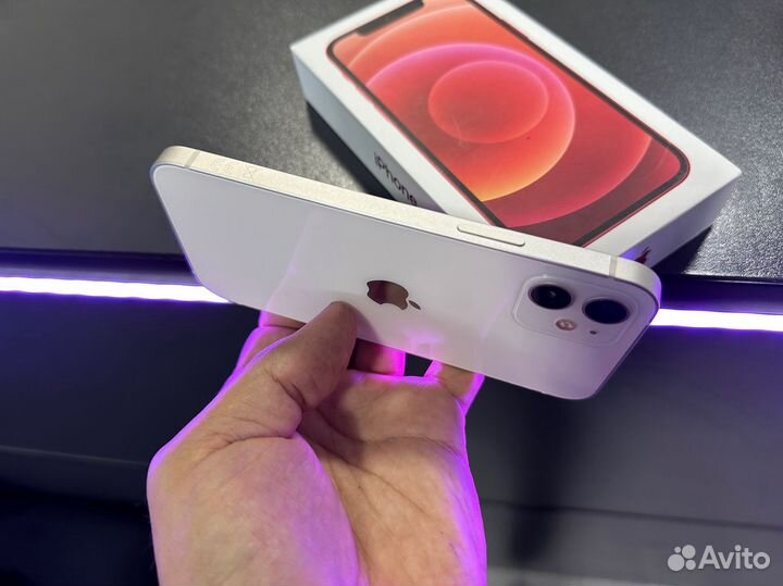 iPhone 12, 64 ГБ