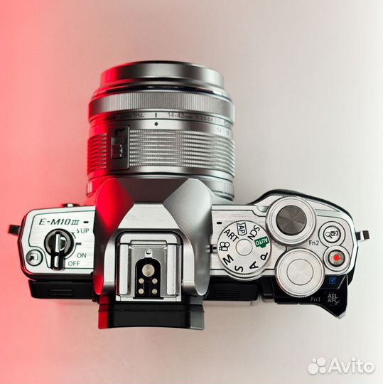 Фотоаппарат Olympus OM-D E-M10 Mark III kit