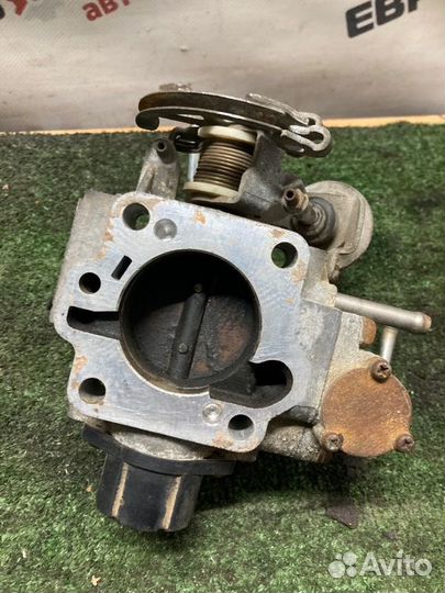 Дроссельная заслонка Toyota Carina седан 1.6 4AFE