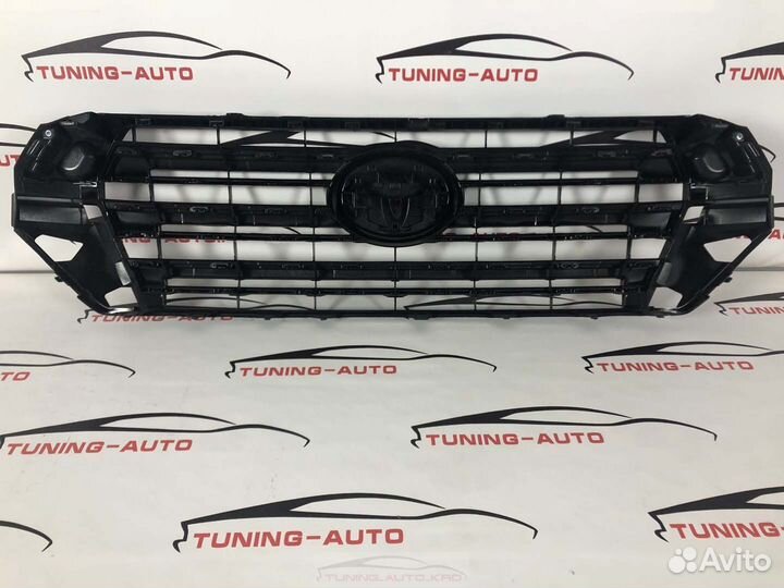 Решетка радиатора Лэнд Крузер 200 с 2016г Executiv