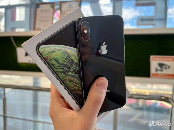 iPhone Xs, 64 ГБ