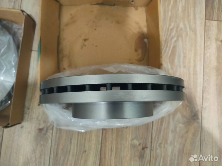 Диск тормозной Mitsubishi fuso canter