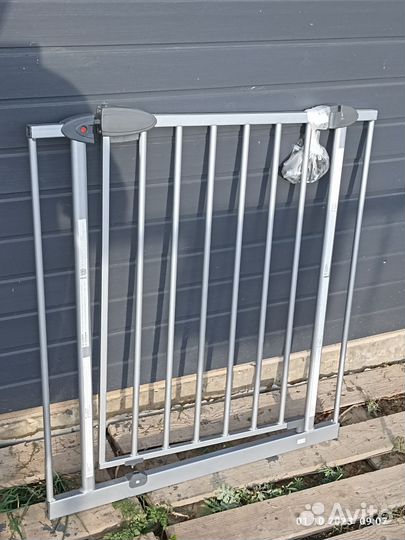 Перегородка для детей на лестницу