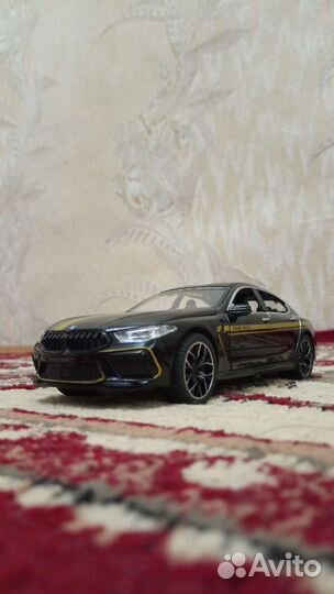 Машина бмв м8 масштаба 1:24