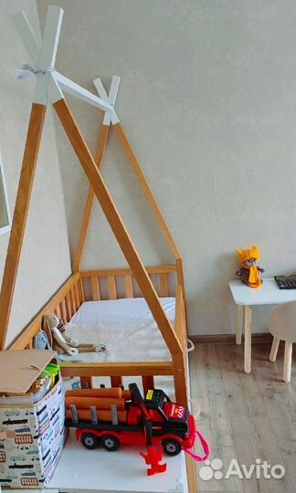 Кровать вигвам