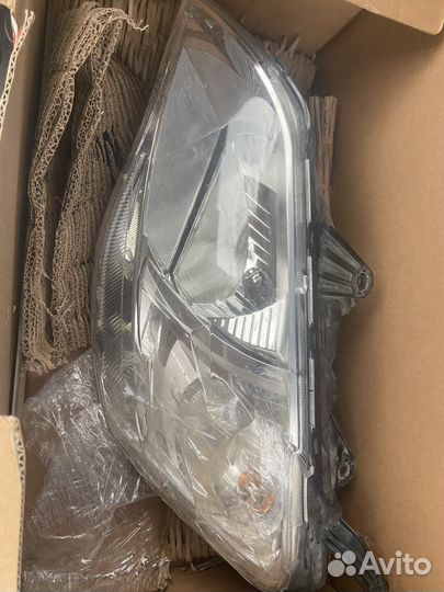Фара передняя левая Саньенг actyon new