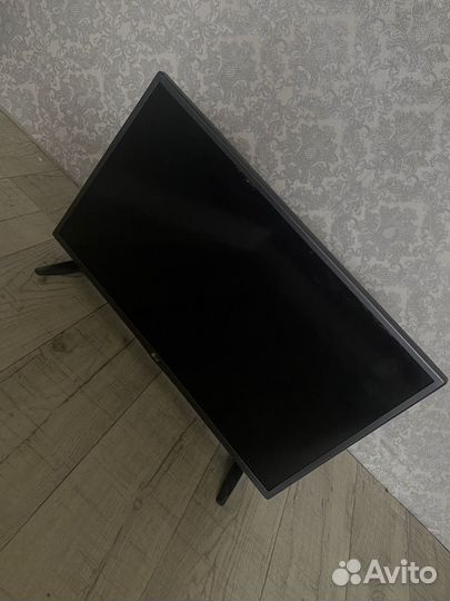 LG LED телевизор 32''