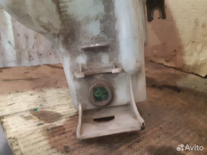 Бачок омывателя Hyundai Solaris