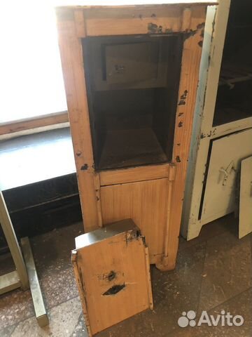 Металлический сейф - шкаф несгораемый