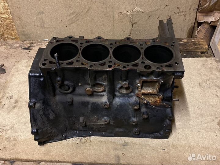 Блок двигателя пустой Mercedes om601.912 2.0 дизел