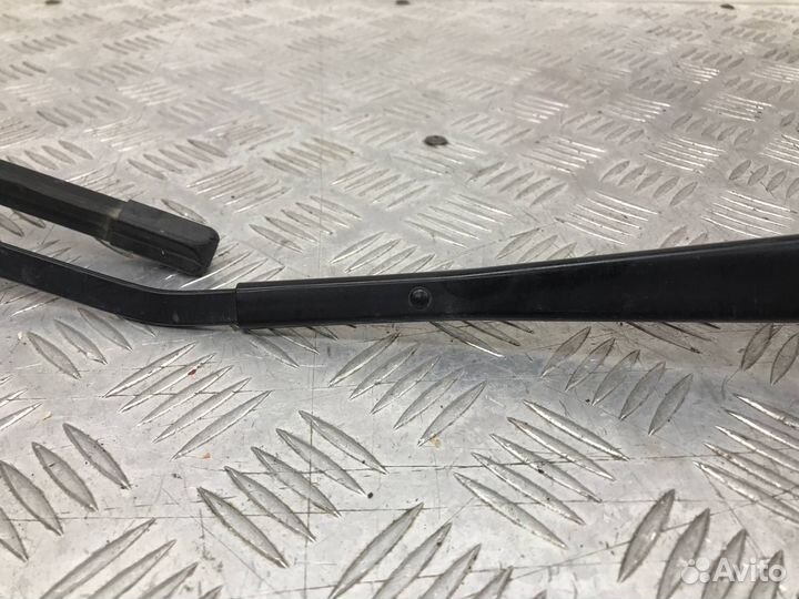 Б/У поводок стеклоочистителя (дворник) передний