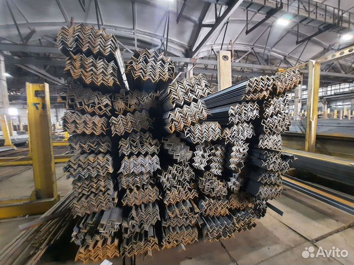 Уголок металлический 63х63х5 длина 6м Ст3