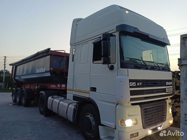 DAF 95XF430 с полуприцепом, 2000