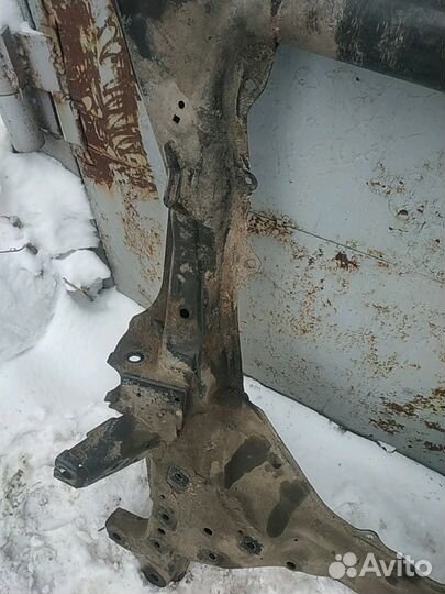 Подрамник Honda cr-v 2011 год 2.4