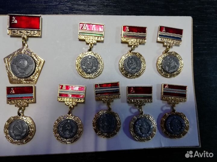 Набор значков: 