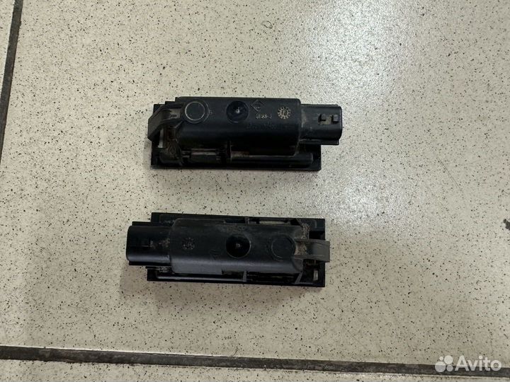 Фонарь плафон подсветки номера Рено Клио 4 Clio 4