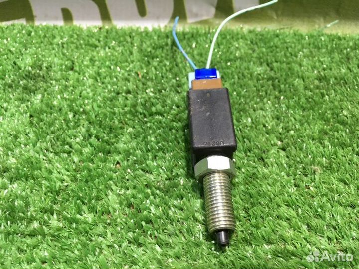 Датчик педали тормоза Nissan Skyline PV36 VQ35HR