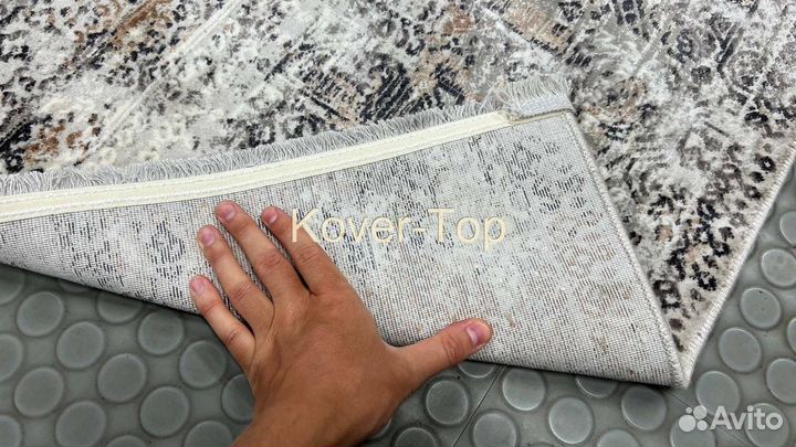 Ковер из вискозы