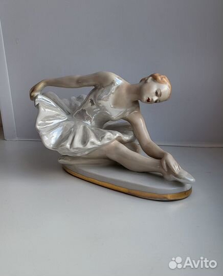 Старинная статуэтка балерина Умирающий лебедь, зав