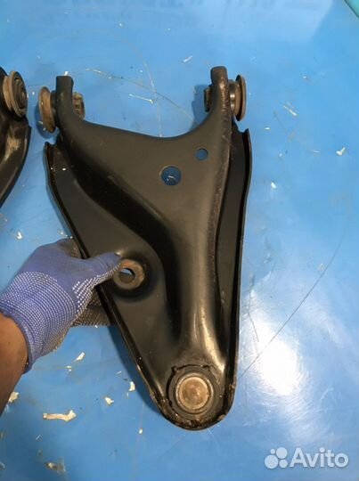 Рычаг передний правый левый renault sandero