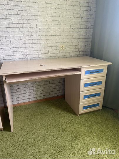 Компьютерный стол