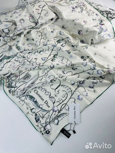 Шелковый платок Dior ландыши