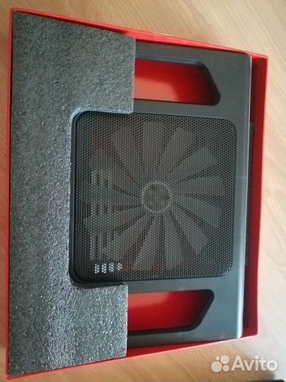 Подставка с охлаждением для ноутбука