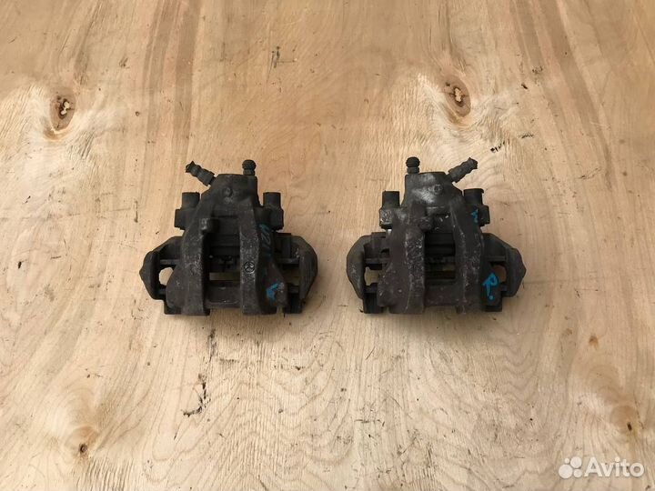 Задний суппорт Mercedes E240 E320 W211