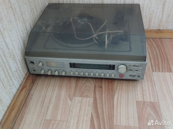 Проигрыватель винила СССР