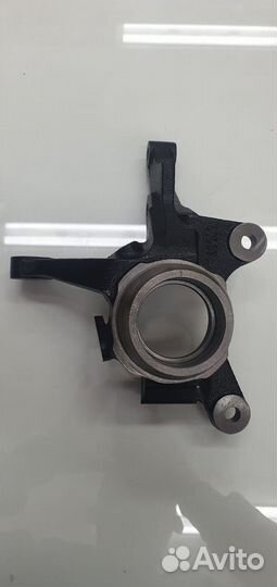 Кулак поворотный пер.правый KIA RIO 00-05 г. с ABS