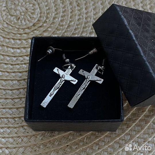 Серьги крестики